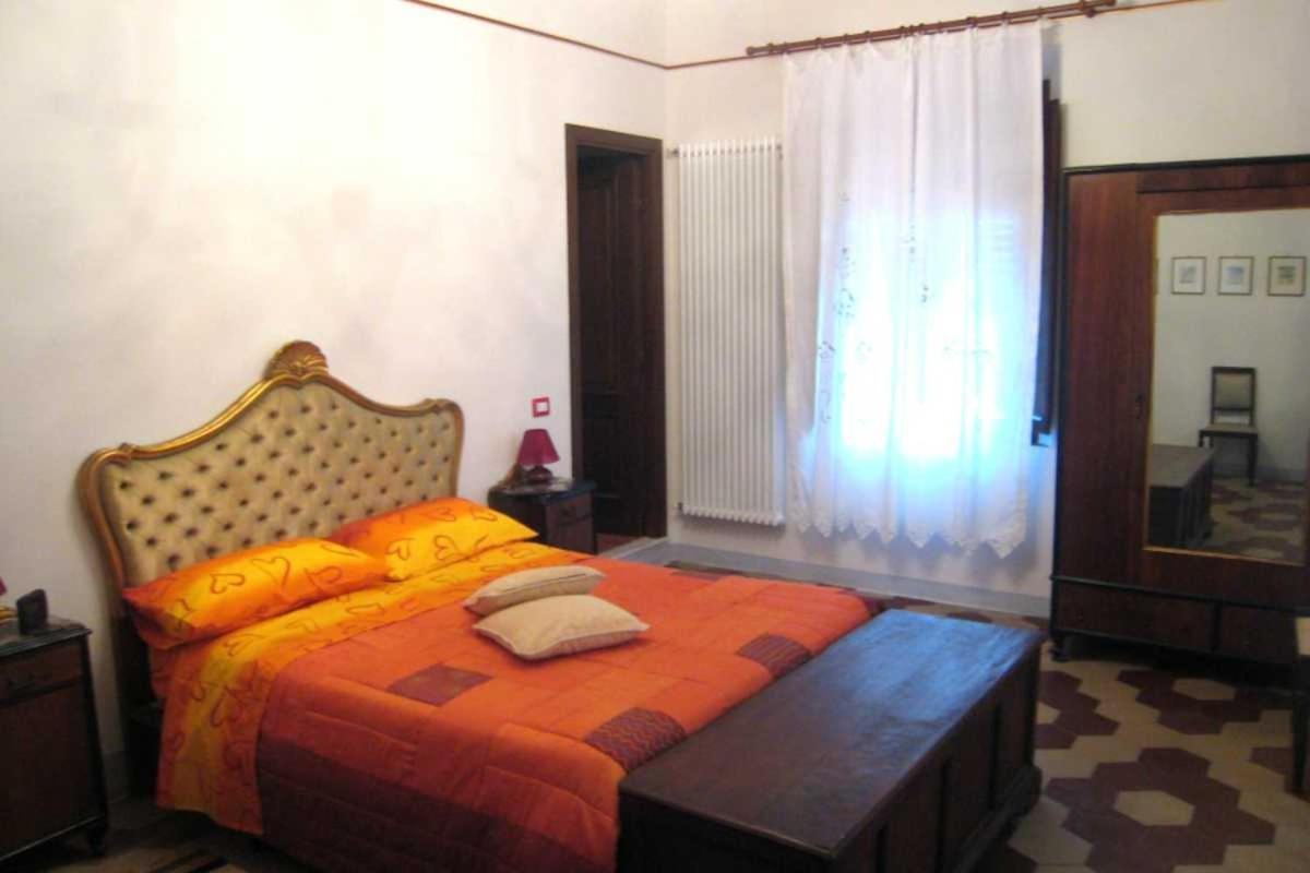 Отель A Casa Di Antonio Лукка Экстерьер фото